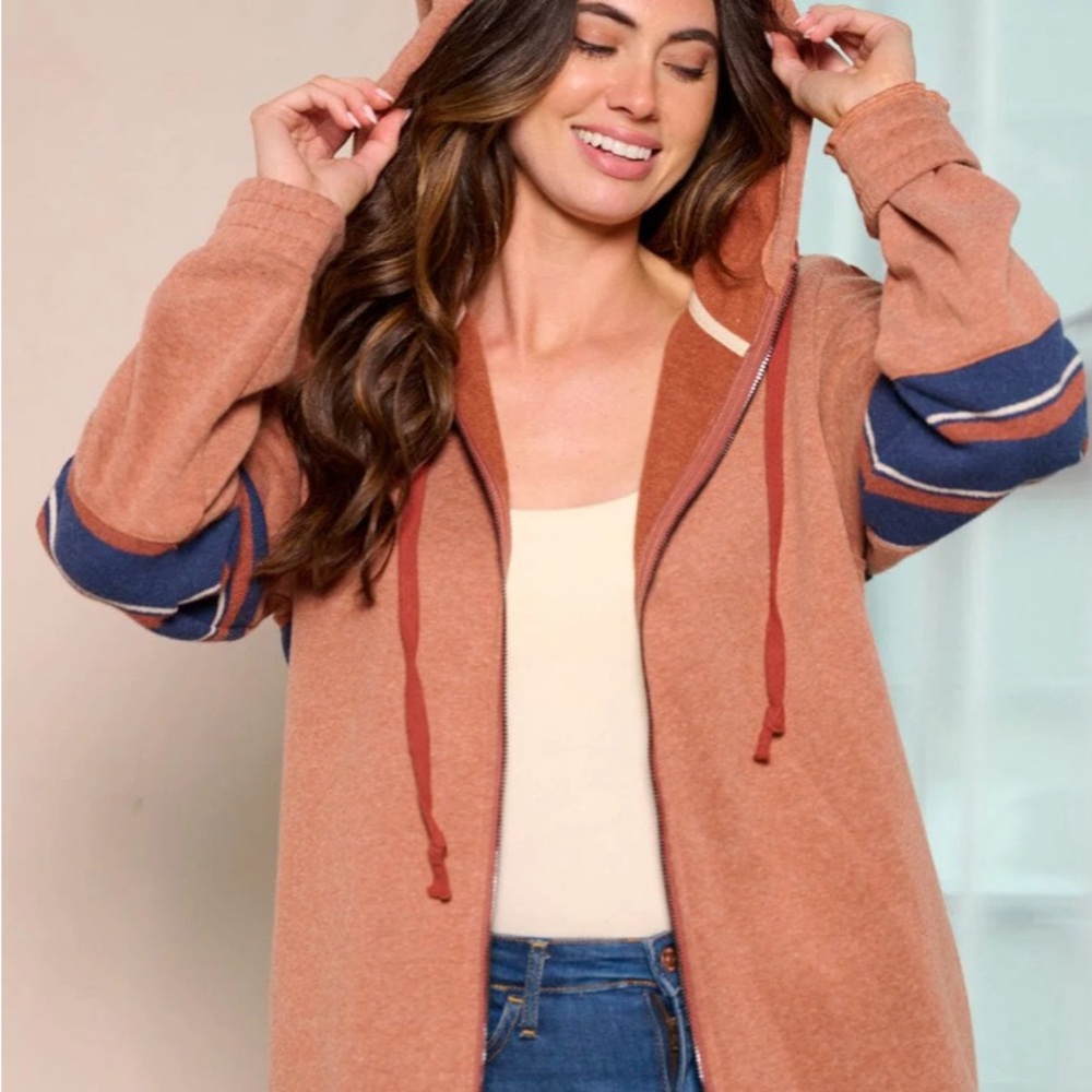 NWT Hem & Thread Zip-Up Hoodie Size Small